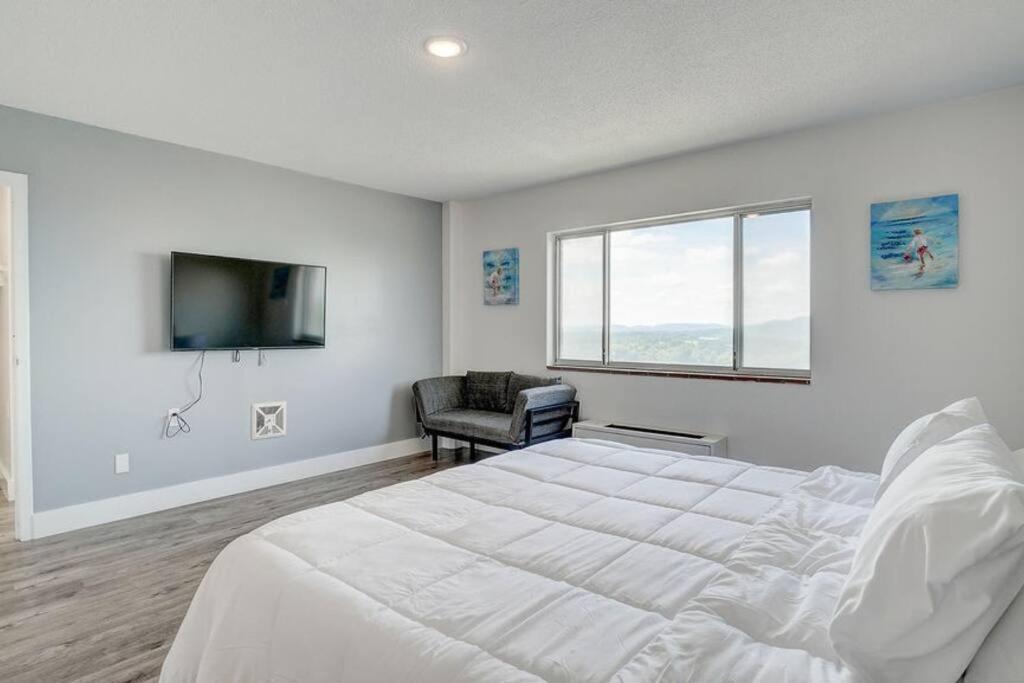 גדסדן Newly Renovated 1 Bedroom Apartment Near Downtown מראה חיצוני תמונה